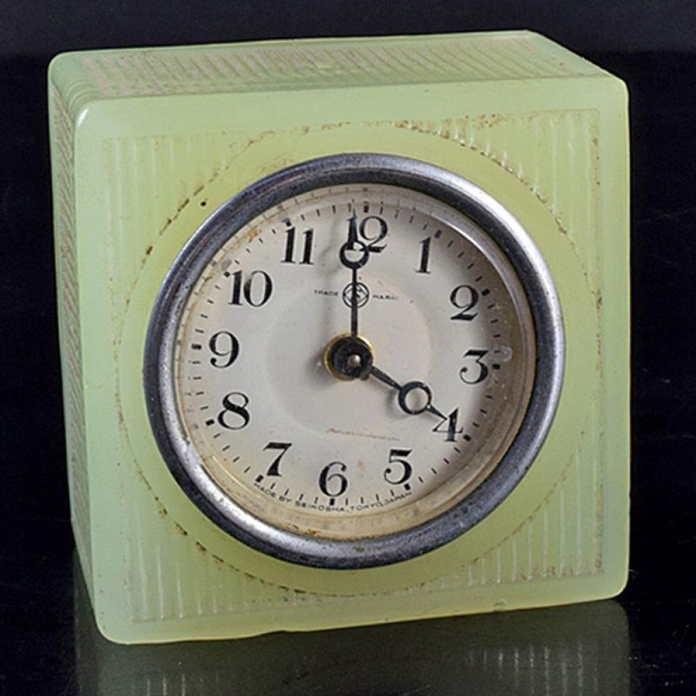 アンティーク　精工舎　ウランガラス　手巻き置時計　ジャンク品　V　R7735 Seikosha Uranium Glass Hand-wound Table Clock V R7735 Used