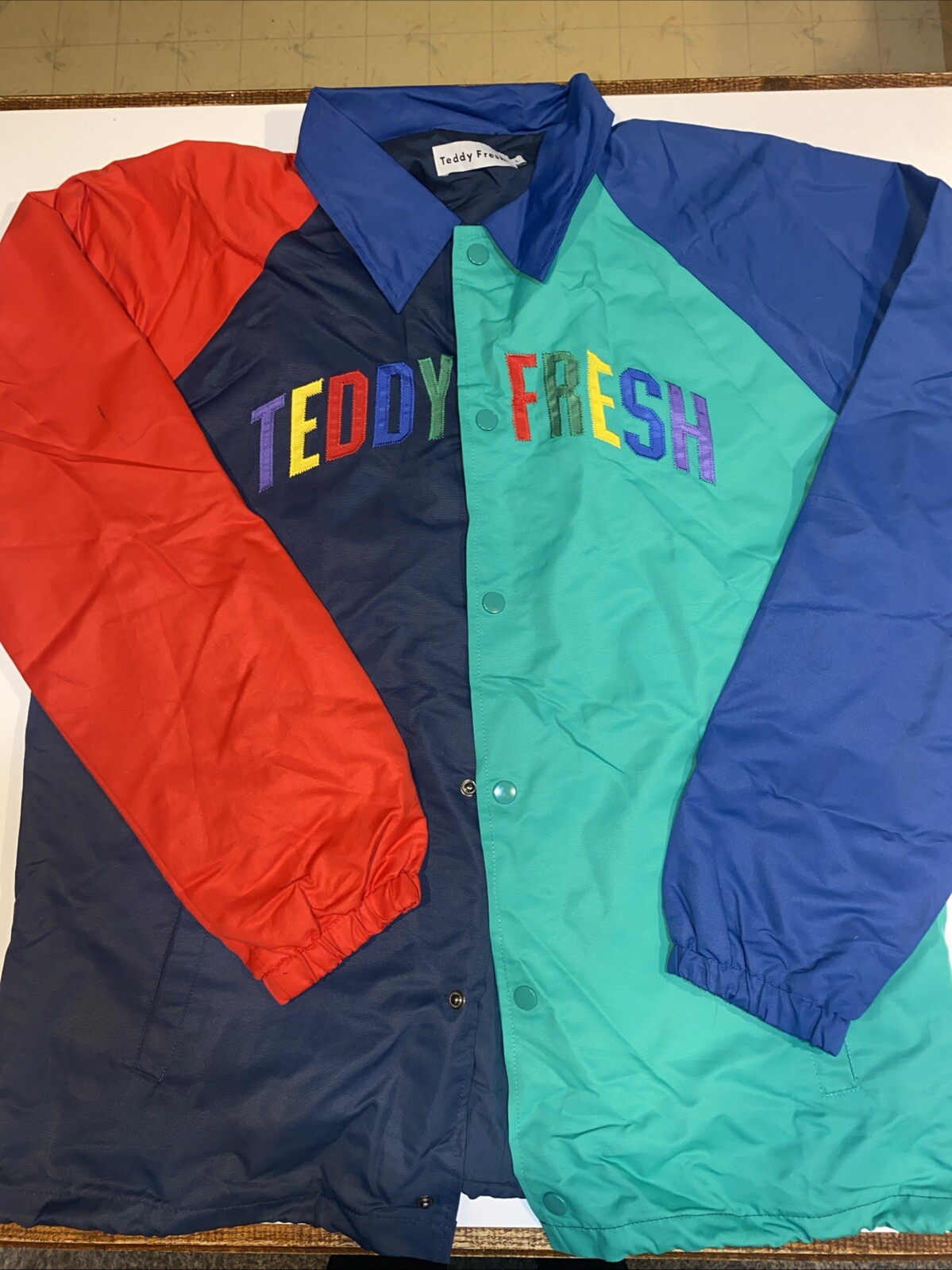 teddy fresh jacket size large - image 1