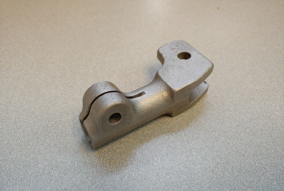 VERY NICE USED ORIGINAL GENUINE PORSCHE 914 FRONT SHIFT ROD COUPLER SIDE SHIFT - Image 4 of 4