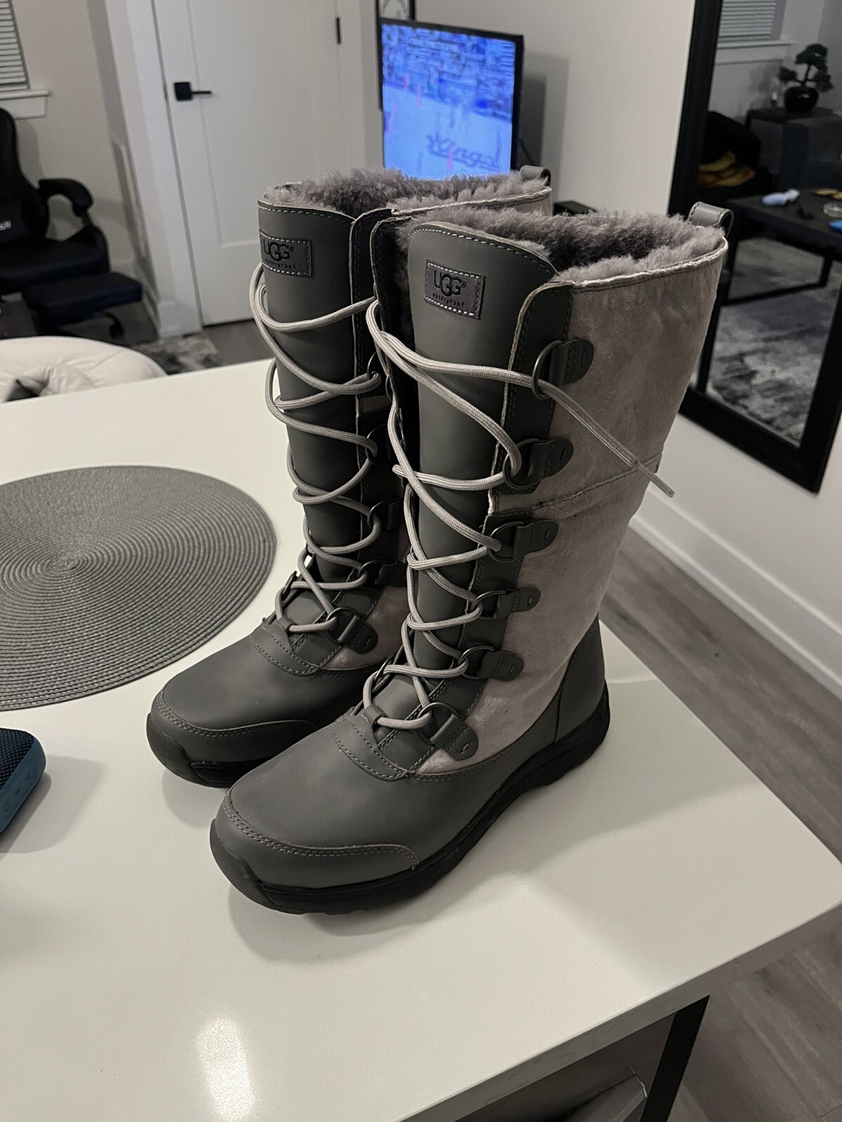 Size 9 - UGG Atlason Event Winter Snow Boots (Waterproof)