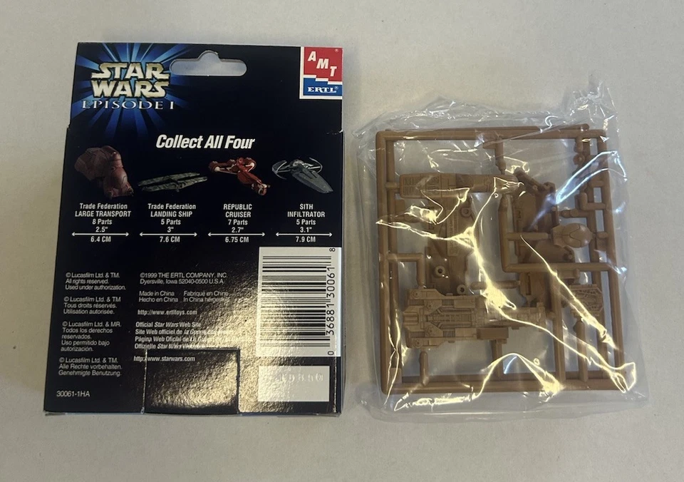 BRAND NEW STAR WARS 1999 Episode 1 Trade Federation Large Transport Snapfast - Image 2 of 3