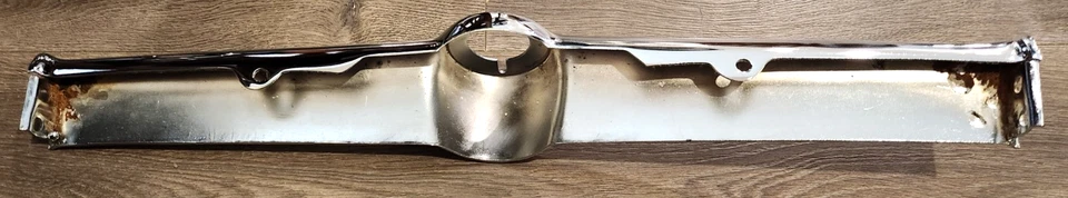 Riel de parachoques serie 40 1946 a 1948 todo y 1949 repuesto por fabricante original, ¡se ve muy bien! Foto 3 de 3