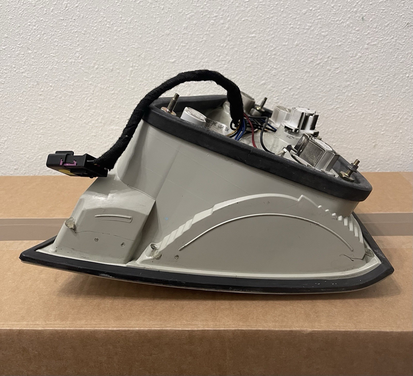 03-08 Maserati Quattroporte M139 Rear left driver Side Tail Light Lamp Oem
