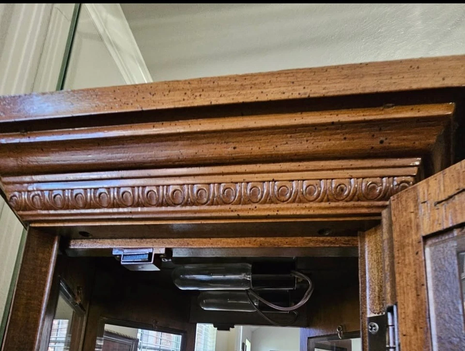 Hermoso gabinete de curiosidades de vidrio Pulaski excelente estado vintage  Foto 4 de 4