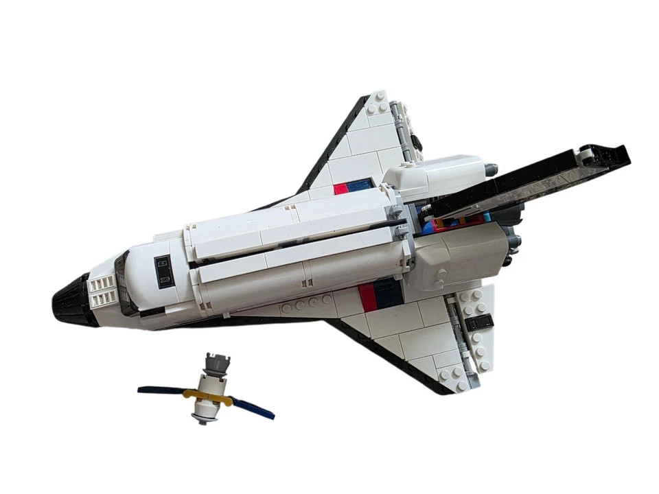 LEGO Creator 31117 Space Shuttle Adventure, photo 2 of 5