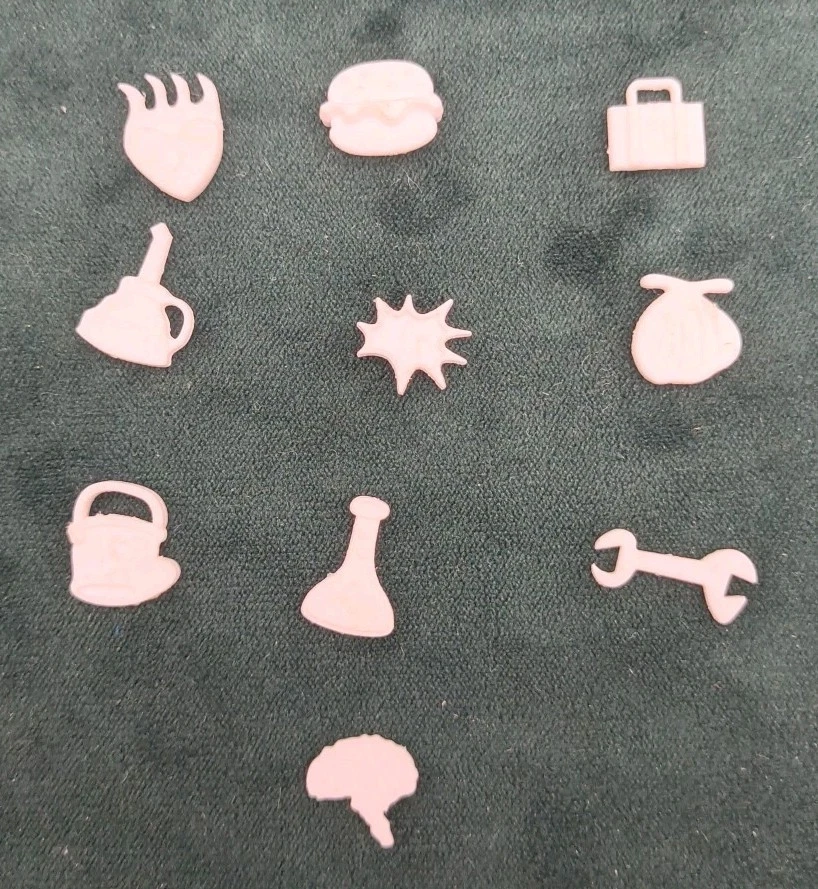 2007 SpongeBob SquarePants Operation Replacement 10 Pieces Parts , Cash & Cards - Image 2 of 4