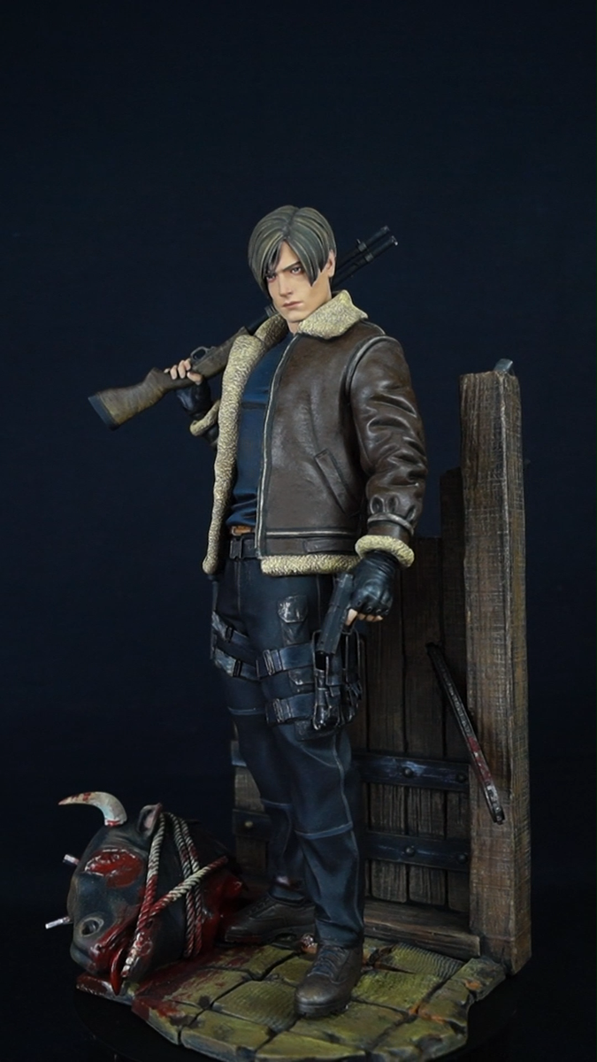 Custom 3D Printed Leon S. Kennedy Figure RE4 (25cm) Hand-Painted