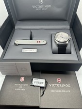 Victorinox Swiss Army Officers Day Date Watch 241550 40mm Full Set With Knife