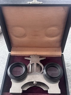 Antik Omnium Stereo Betrachter / Stereoskop mit Aufbewahrungsbox im Etui