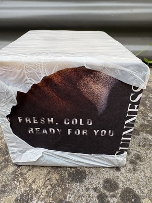 GUINNESS Fresh Cold Ready for You Bierdeckel Untersetzer Packung x 100 Bar Man Cave Pub