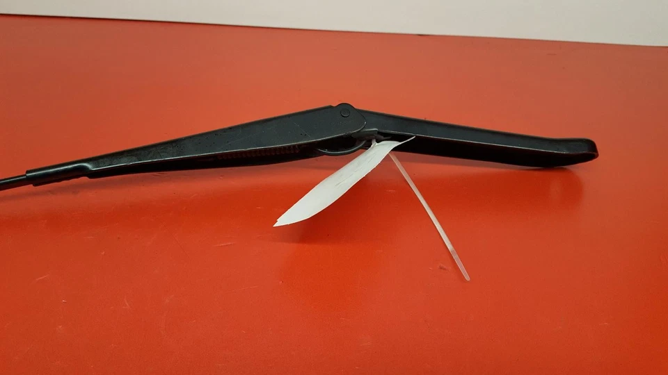 Ford Fiesta MK7 2013 3 puertas hatchback lado del pasajero brazo limpiaparabrisas derecho Foto 3 de 3