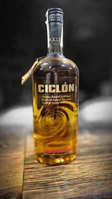 Bacardi Ciclon Rum aromatisiert mit Tequila und Limette. Rarität