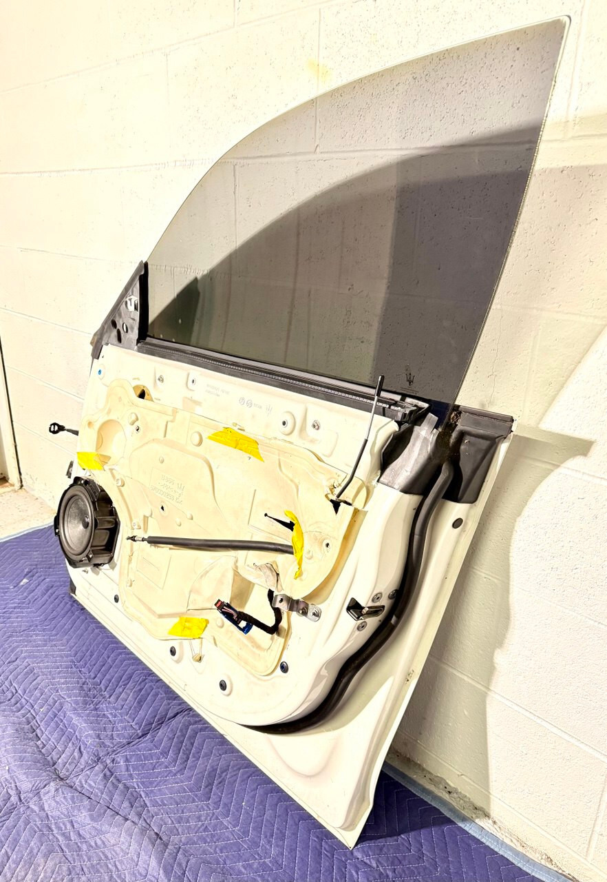 2014-2017 Maserati Ghibli Front Right Passenger Side Door Shell Assembly OEM