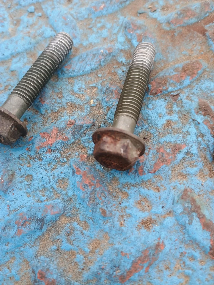 Geo METRO 89-01 PLACA ESPAÇADORA MOTOR DE PARTIDA CALÇO FABRICANTE DE EQUIPAMENTO ORIGINAL GEO SPRINT Com Parafusos Fabricante de Equipamento Original - Imagem 4 de 4