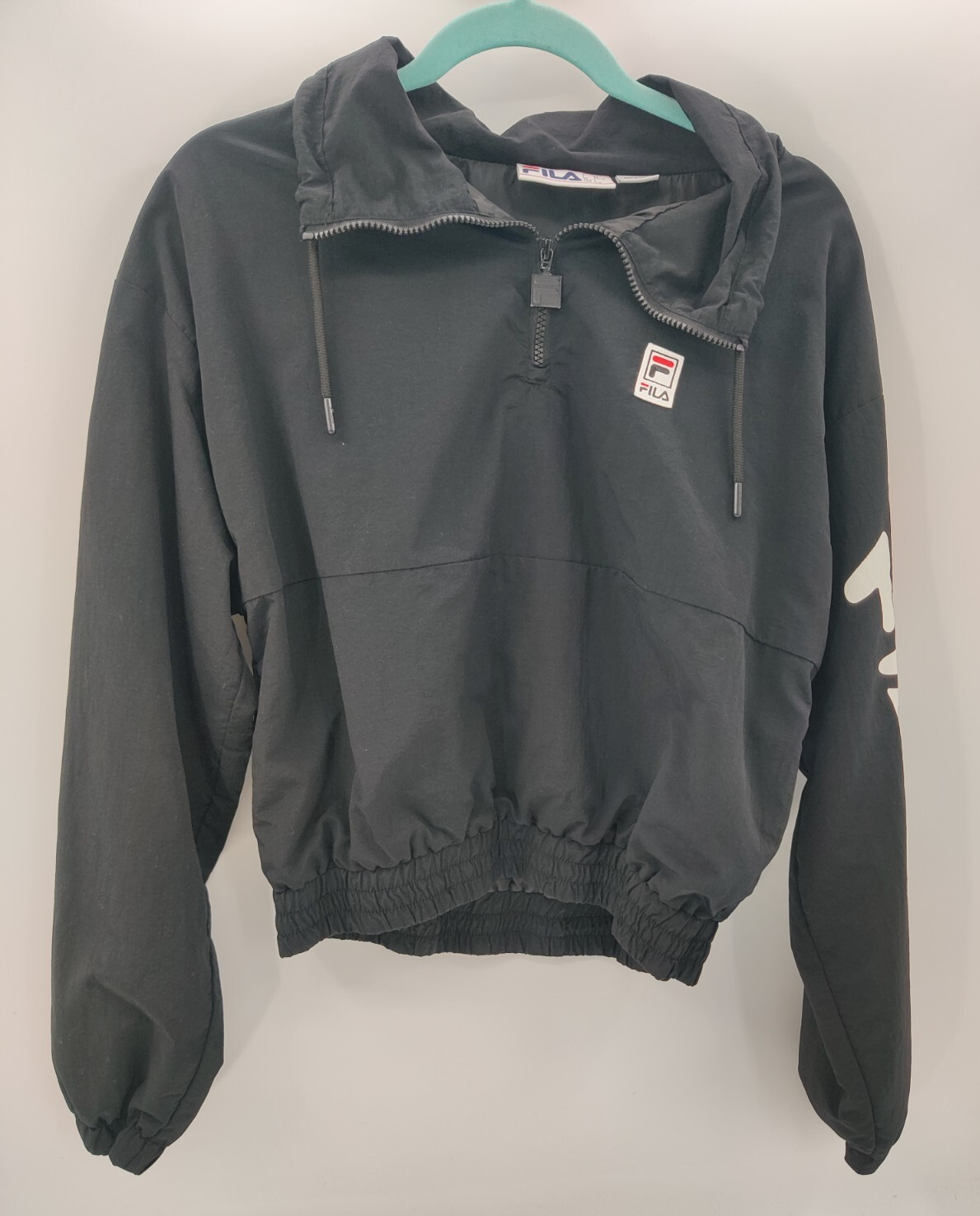 Giacca a vento FILA donna cropped nera logo sulla manica taglia large