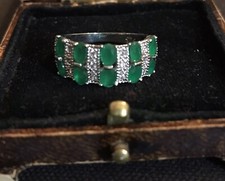 Vintage Style Emerald Gemstones And White Crystal Ring 18K White Plated