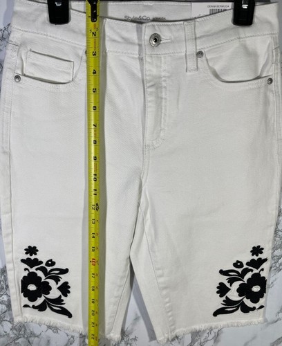 Style & Co. Womens Sz 6 black Embroidered Floral on White Bermuda Shorts Cotton - Picture 4 of 8