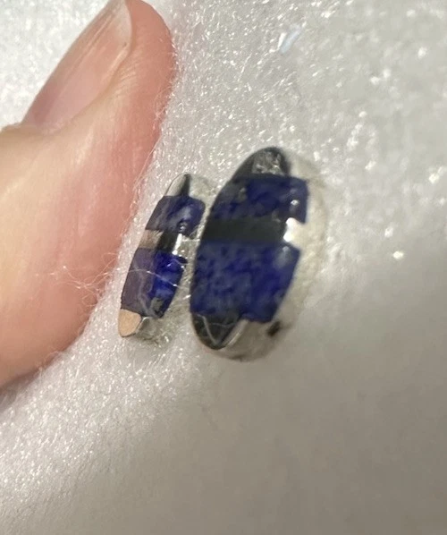 PENDIENTES ARTESANALES DE PLATA DE LEY OVALADOS LAPISLÁZULI CON INCRUSTACIONES DE PLATA Foto 4 de 4