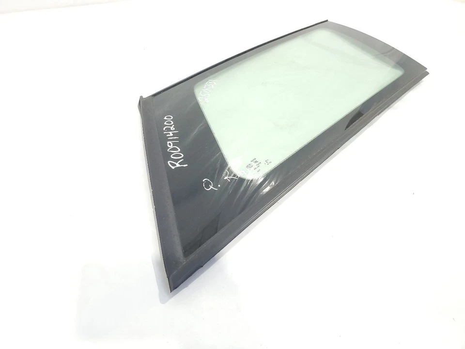 Cuarto de vidrio usado para: Subaru Legacy SW 2005 grado derecho A Foto 2 de 4