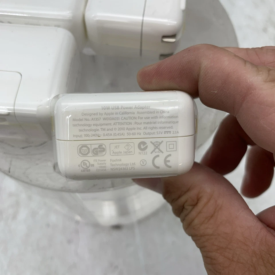 5 PACK!! Original Apple 10w USB Wall Charger Adapter OEM x5 charging cubes - Image 2 of 4