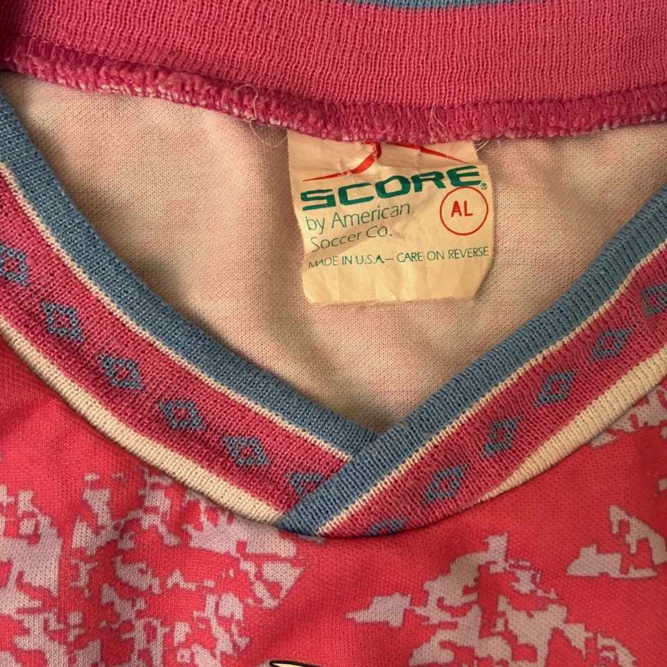 Camiseta deportiva de portero de fútbol rosa vintage de los 90 HECHA EN EE. UU. - codos acolchados  Foto 3 de 4
