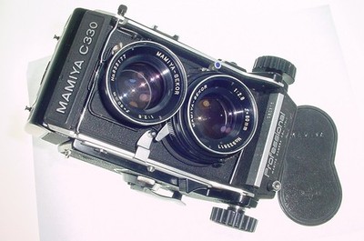 Mamiya C330 analoge Profi-TLR-Kamera 6 x 6 + Objektiv Mamiya-Sekor 80/2,8 blau D