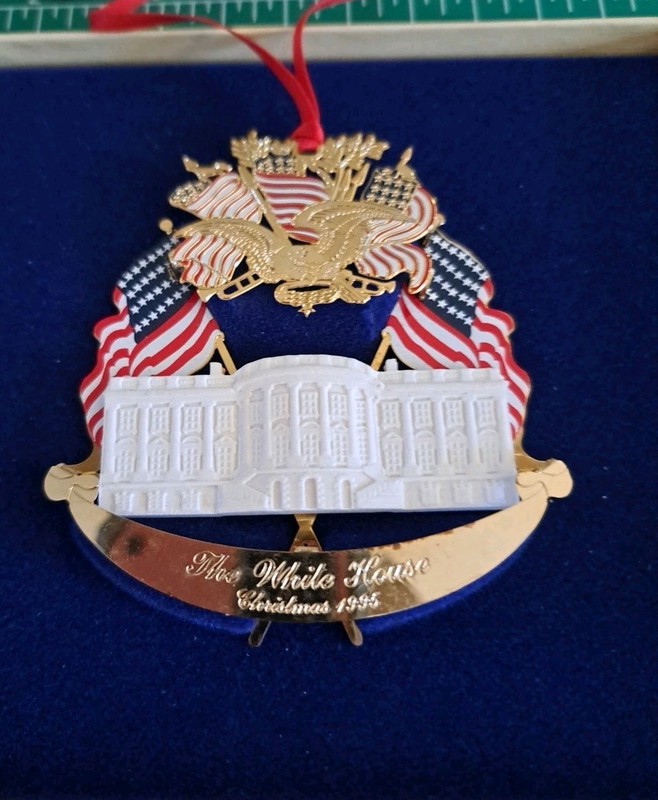 Vintage 1995 The White House Historical Association Christmas Ornament orig box