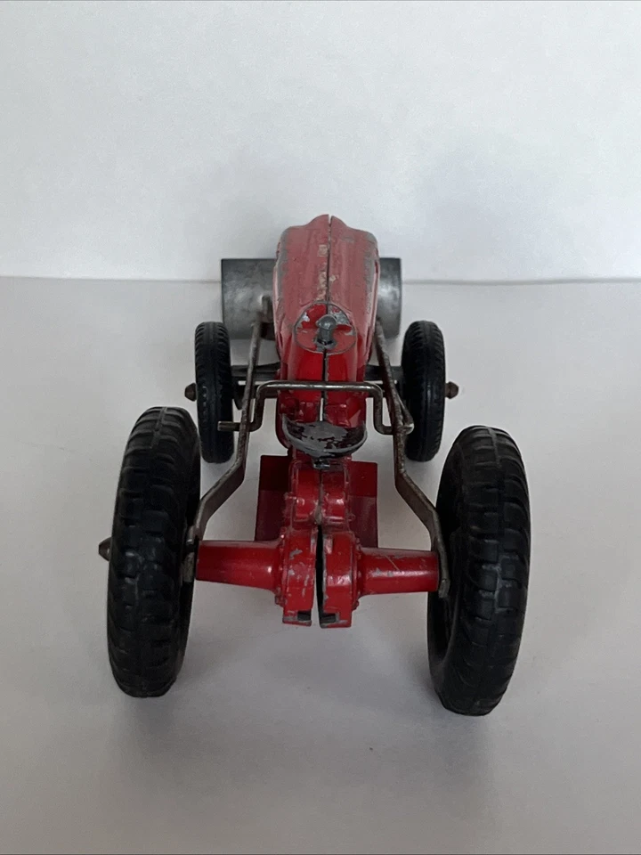Vintage Tootsie Toy Ford Tractor with Front Scoop Loader 1950’s Tractor - Image 4 of 4
