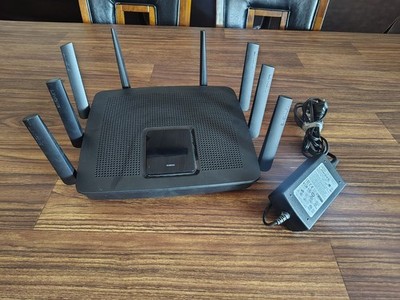Linksys EA9500 Max-Stream AC5400 router.   WORKS GOOD