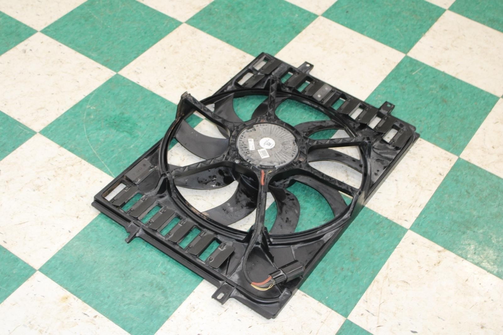 Bentley Flying Spur 2013-2018 Fan shroud