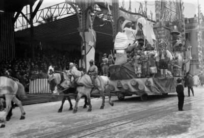 Parade of carnival floats in Nice France in 1933 Historic Old Photo