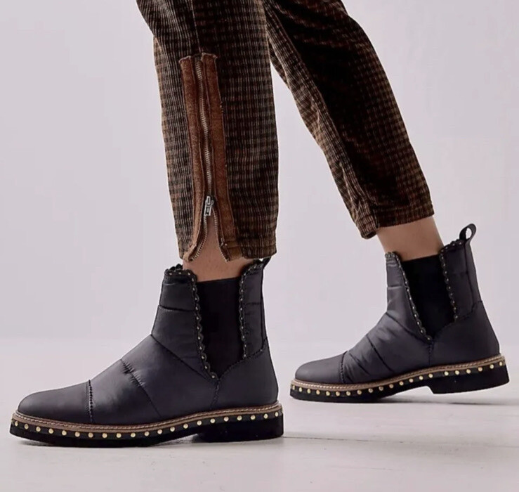 New FREE PEOPLE Atlas Puffer Chelsea Boot in Black Leather ~Size EU  US - Main Image