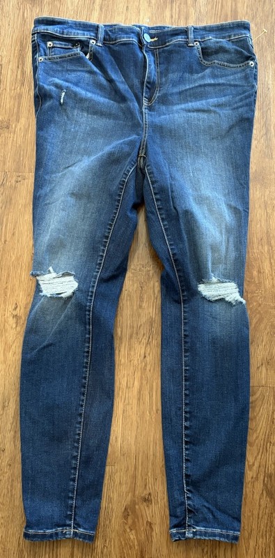 Torrid Womens Jeans 18T Blue MidFit Super Soft Skinny Distressed 