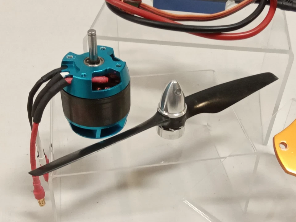 R/C Airplane Drive Kit Motor + Prop + Multiplex MULTIcont BL-70 S-BEC - Image 2 of 4