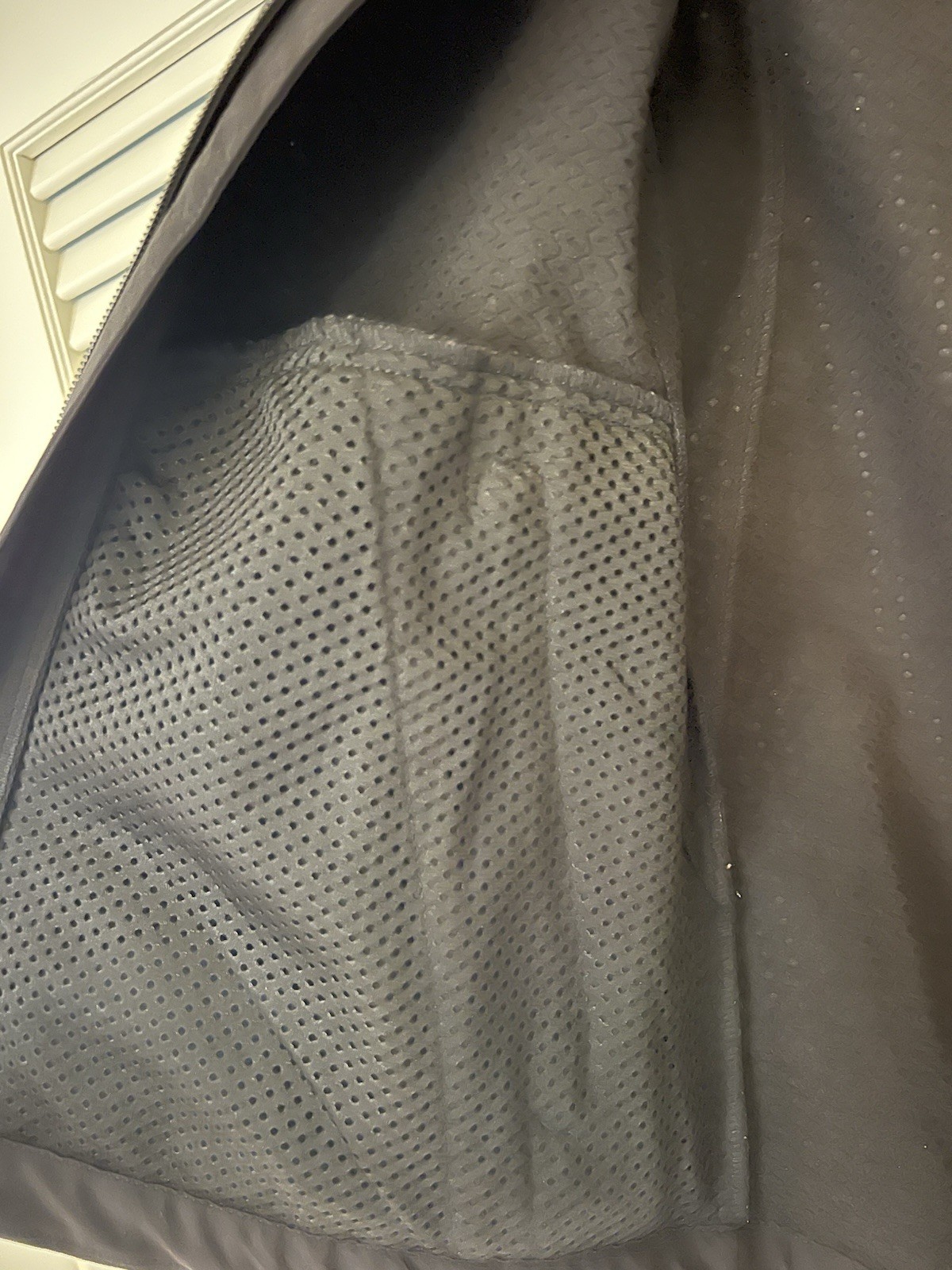 Ariat Women's Black Softshell Jacket Medium - image 9