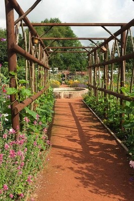 Foto 6x4 Küchengarten, Packwood Haus von der gleichen Stelle wie [[544887 c2017