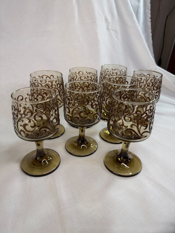 Set of 8 Libbey Prado brown tawny scrollwork stemmed glasses