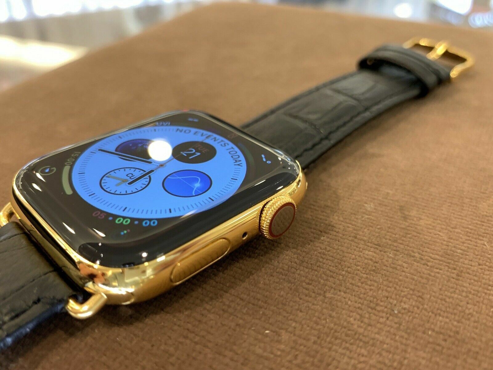 Custom 24K Gold Plated 41MM Apple Watch SERIES 7 Louis Vuitton Band LTE GPS  02