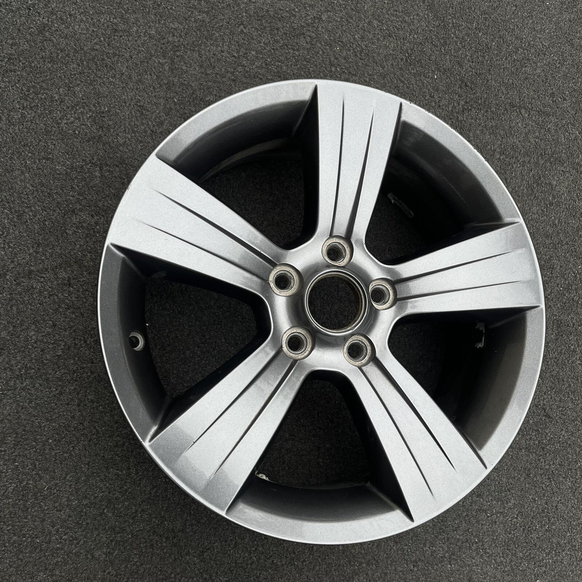 SINGLE 17 INCH WHEEL/RIM JEEP PATRIOT 2014-2017 GENUINE OEM GREY