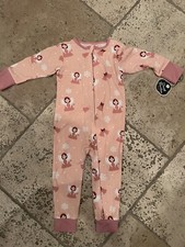 NWT sweet bamboo angel Zipper Footie Sleeper Size 6-9 Months