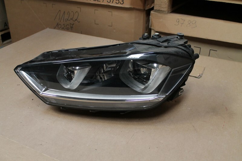 VW Sportsvan AM1 Frontscheinwerfer Scheinwerfer Xenon LED TFL  