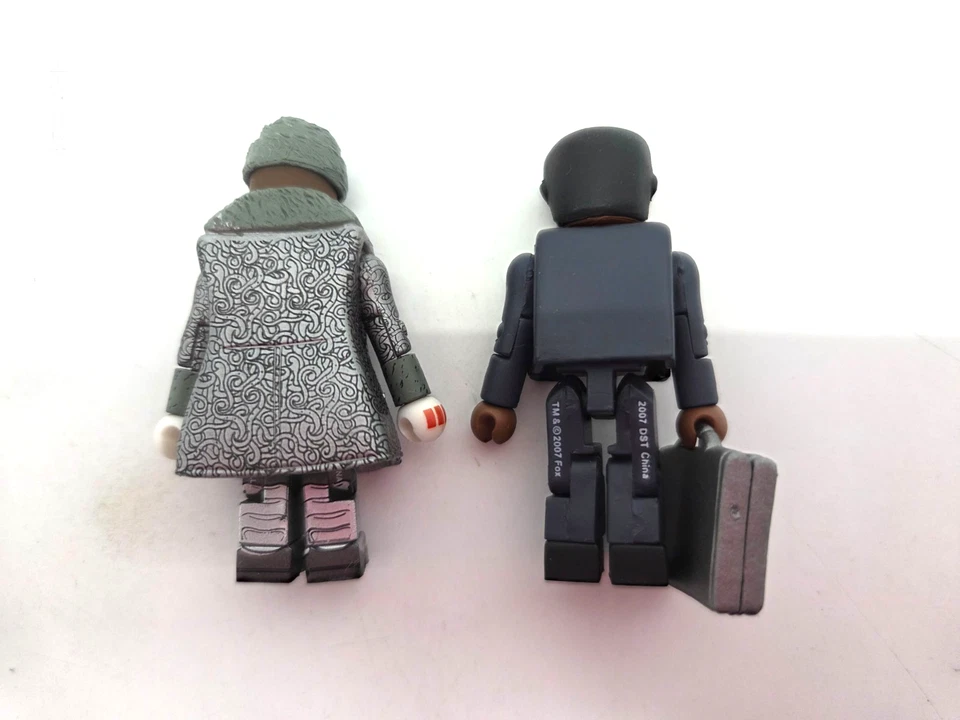 Lot 2 Marvel MiniMates Series 24 David Palmer & Series 1 The Spirit Octopus 2009 - Image 2 of 2