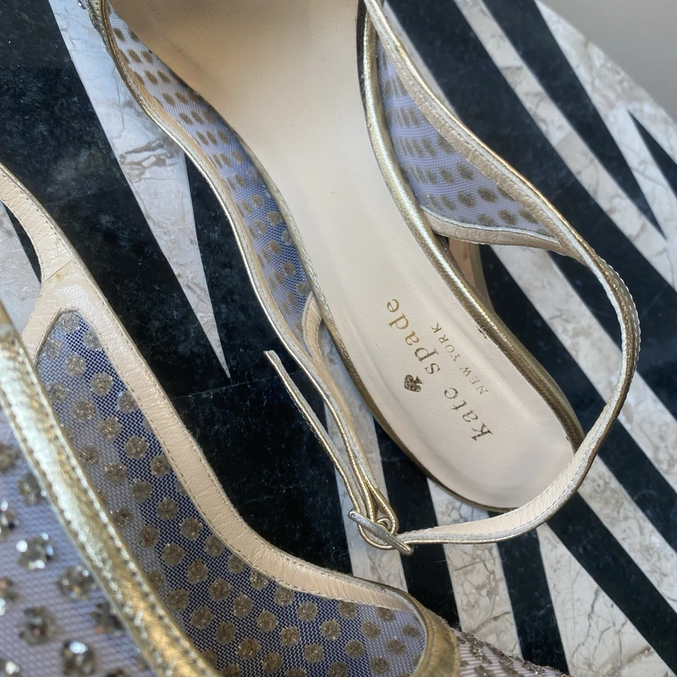 Coquete Kate Spade dourado malha transparente salto estilingue tamanho 6 Y2K vintage biqueira pontiaguda - Imagem 4 de 4