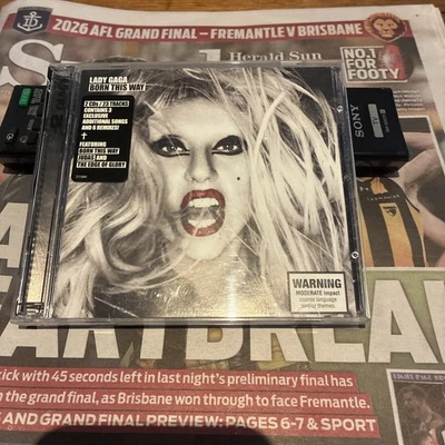 Lady Gaga Born This Way 2011 2 Cd  deluxe ed. electro pop Cd1 VGC+ Cd2 VGC+ - image 1 of 4