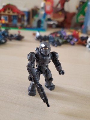 HALO MEGA BLOKS UNSC STEEL GRAY SPARTAN WARRIOR MINI FIGURE 97115 MANTIS