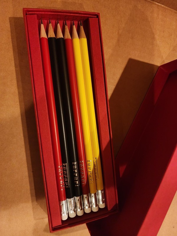 Ferrari Pencil Set of 6 PCS - B. Original box. Genuine Product. Made in Italy