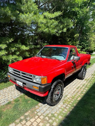 1987 Toyota Pickup RN63 STD