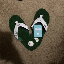 NEW Reef Mulligan II Mens 9 Golf Turf Flip Flop Sandals With Tee & Bottle Opener