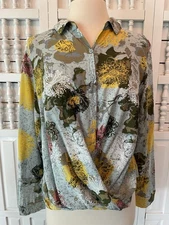 Signature Studio women's large blue floral high-low hem button casual blouse T13