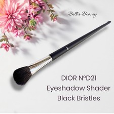 Dior No. D21 Backstage Eyeshadow Shader Blending Brush      NEW  In Box